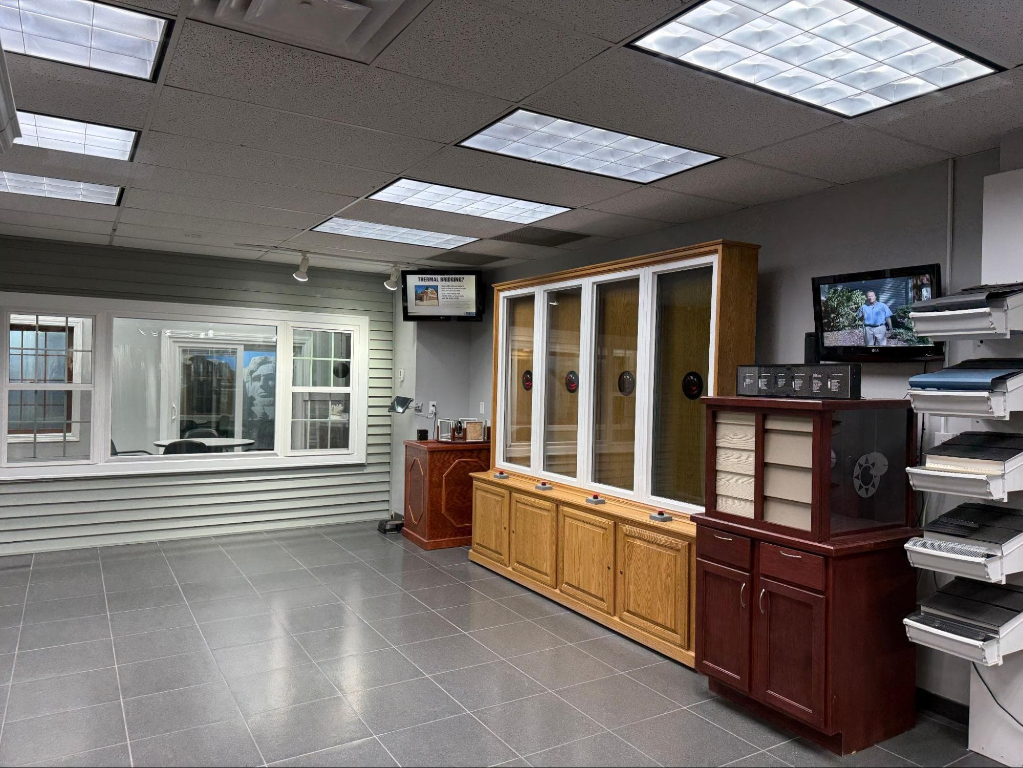 Siding color and texture wall displays