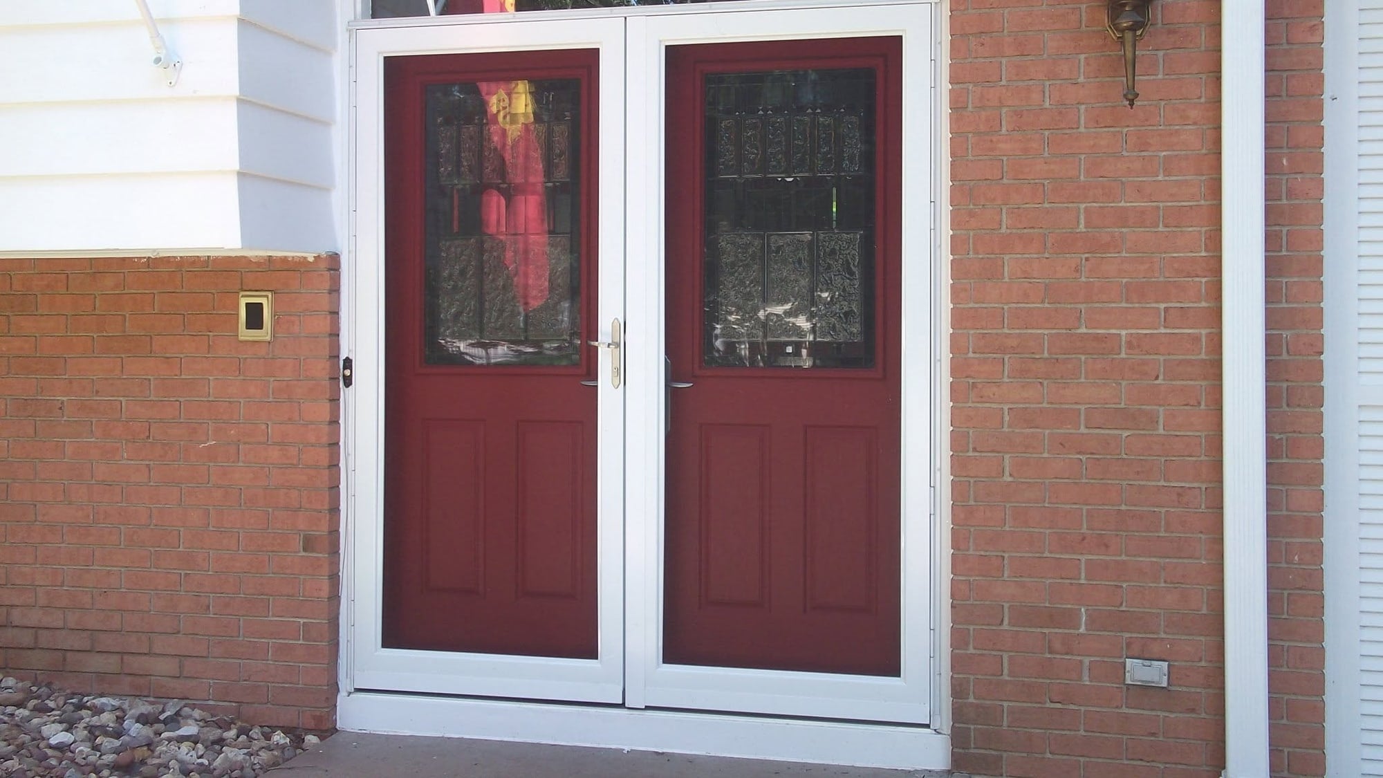 Should I Install a Storm Door with a Modern Entry Door? | Quad Cities