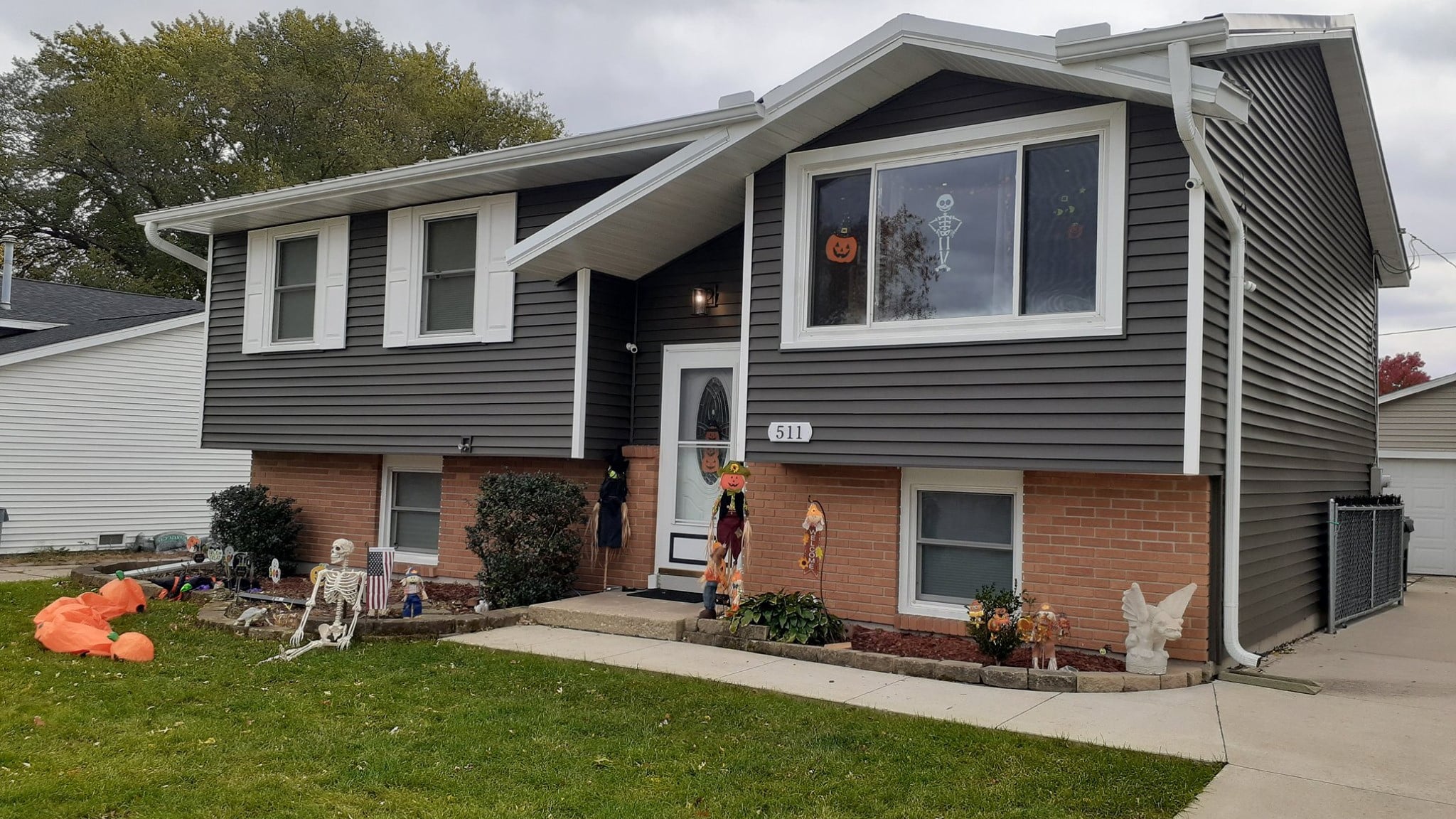 How long does vinyl siding installation take?