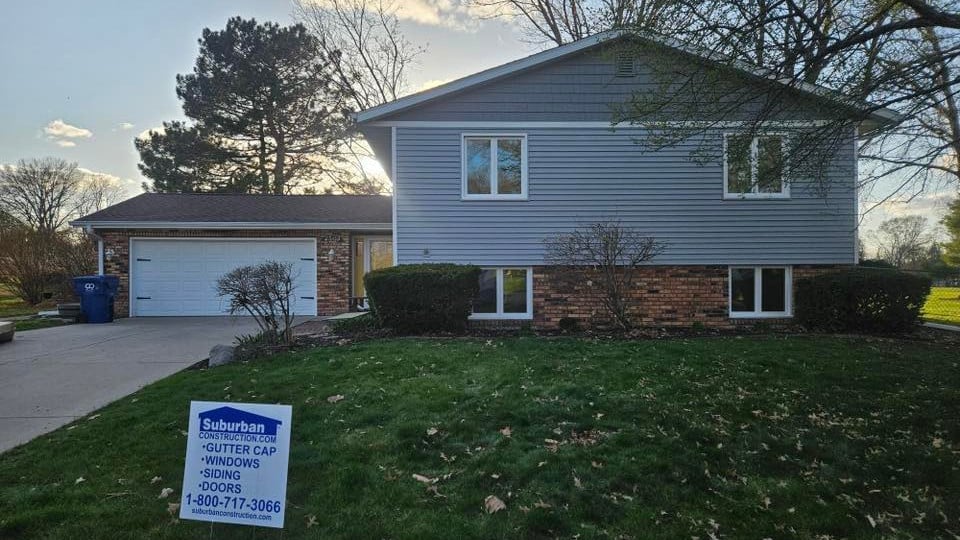What are the most popular vinyl siding colors?