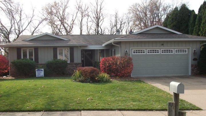 Do darker vinyl siding colors fade faster?