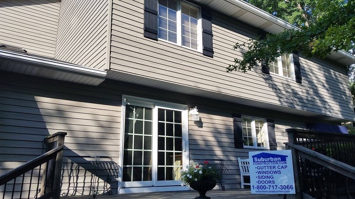 Will vinyl siding warp or melt in the sun?