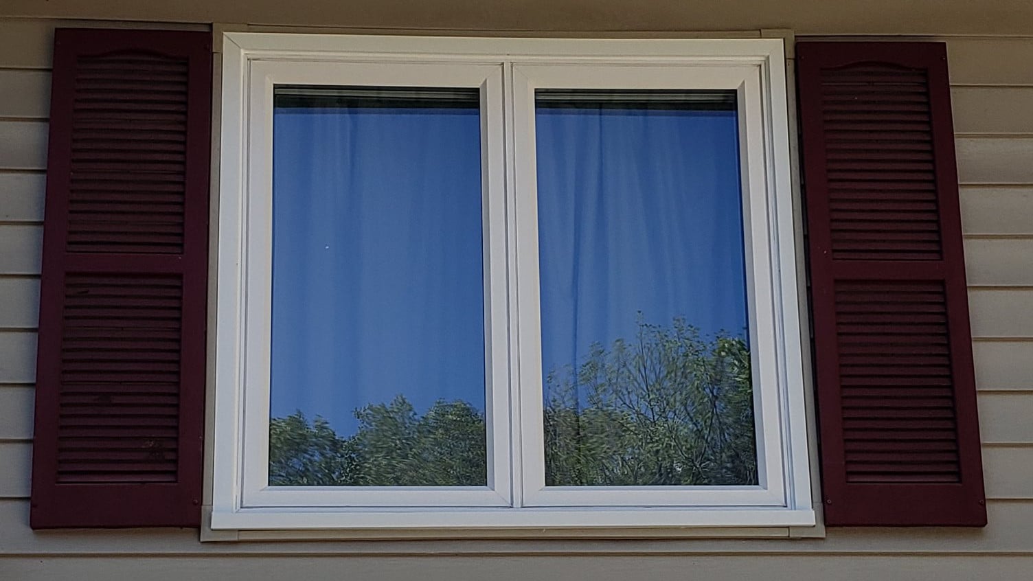 casement vs double hung efficiency, window energy comparison, Quad Cities windows, vinyl window performance, best window style efficiency