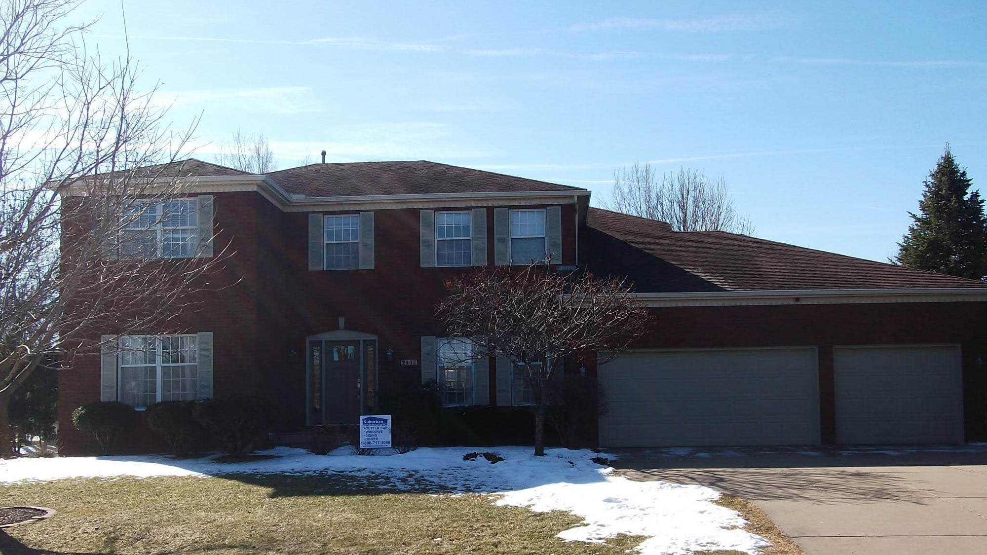 How Do Steel Entry Doors Hold Up in Winter and Summer? | Quad Cities Entry Door Guide