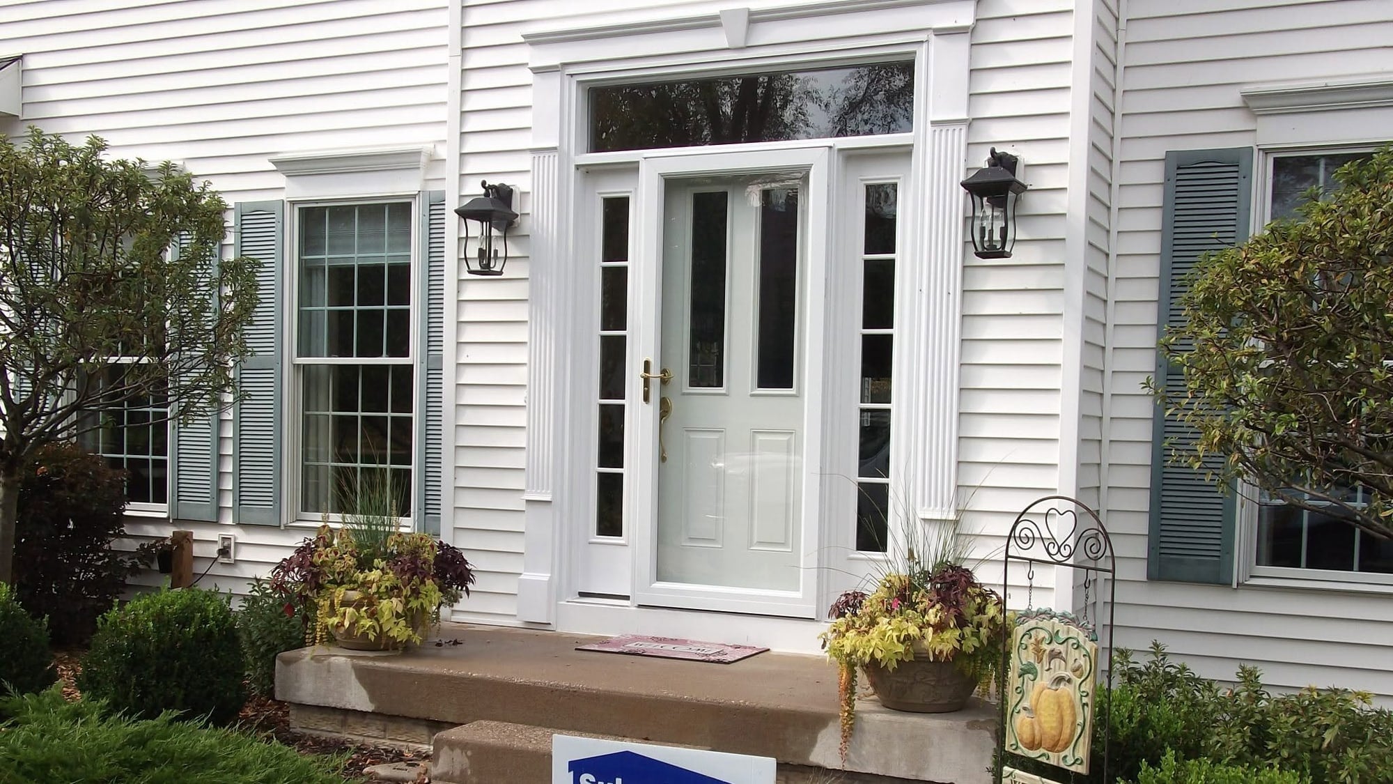 Should I Add a Transom Window Above My Door? | Quad Cities Entry Door Guide