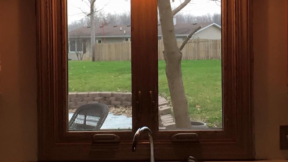 What Are the Best Windows for Kitchens Over Sinks? | Quad Cities Replacement Window Guide