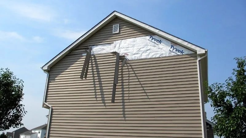 Vinyl Siding Repair Bettendorf IA | Wind Damage