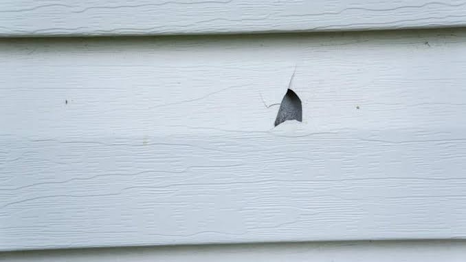 Vinyl Siding Repair Cost Bettendorf IA | Price Guide
